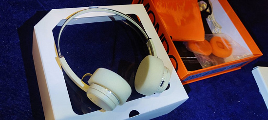 Накладные Bluetooth наушники Mondo by Defunc On-Ear, цвет - серый Накладные Bluetooth наушники Mondo by Defunc On-Ear, цвет - серый