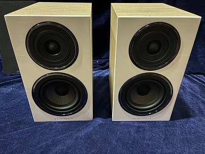 Полочная акустическая система Wharfedale Diamond 12.1 Цвет: Светлый дуб [LIGHT OAK]