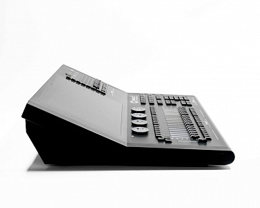 Цифровая консоль управления Exell Lighting EXLCONSOL8 Цифровая консоль управления Exell Lighting EXLCONSOL8