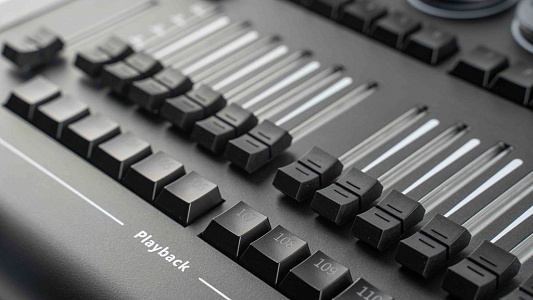 Цифровая консоль управления Exell Lighting EXLCONSOL4 Цифровая консоль управления Exell Lighting EXLCONSOL4