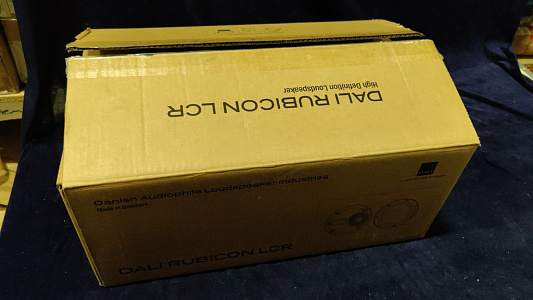 Настенная акустическая система DALI RUBICON LCR. Цвет: Белый глянцевый [WHITE HIGH GLOSS]